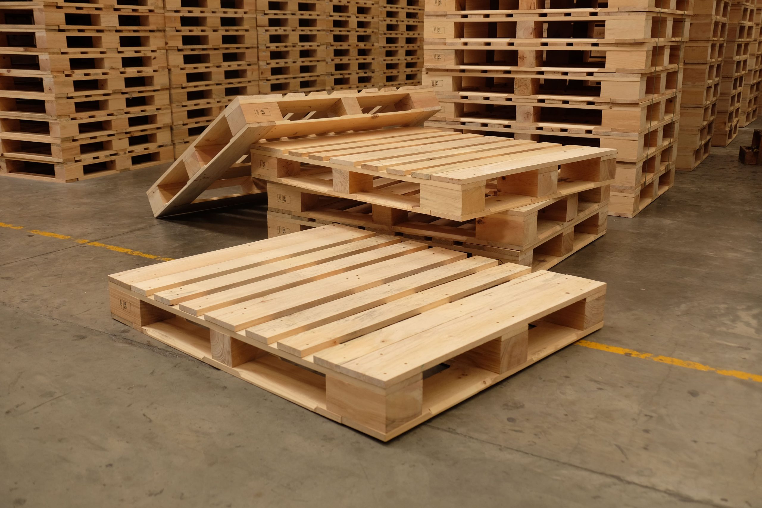 risiko mengangkat barang berat tanpa hand pallet