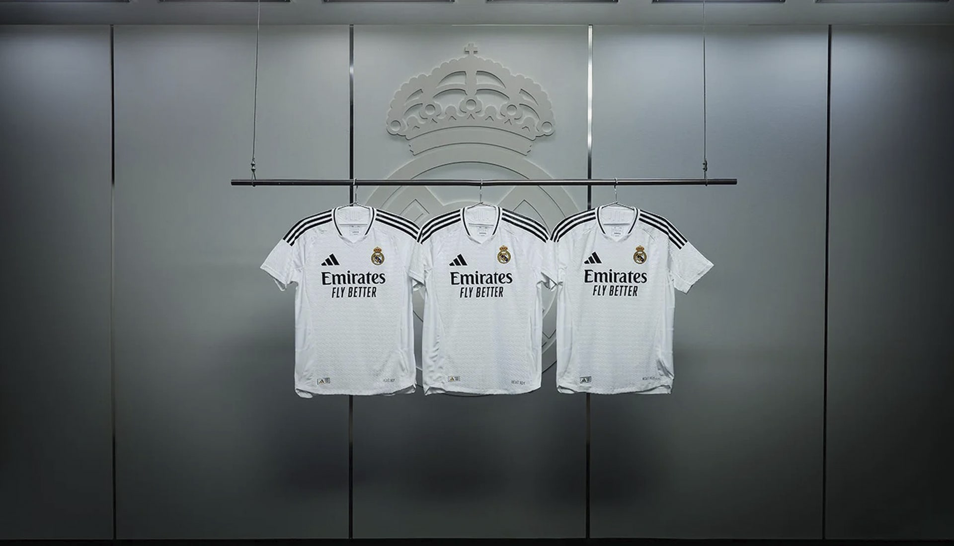Trik agar jersey putih awet