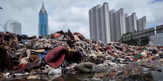 solusi sampah plastik berlebihan