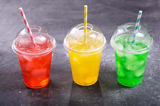 Gelas Plastik Minuman Dingin