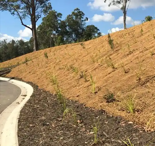material untuk melindungi tanah dari limpasan air