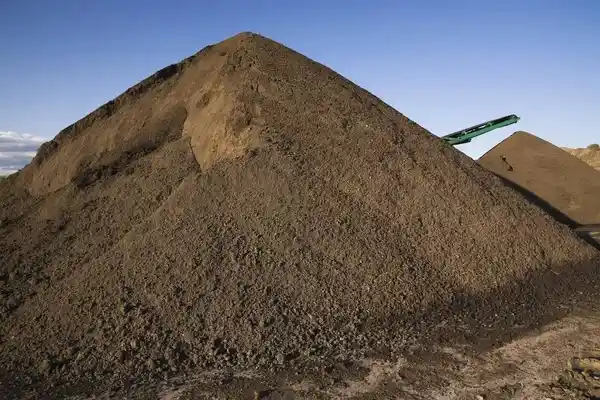Cara penyimpanan topsoil lahan tambang